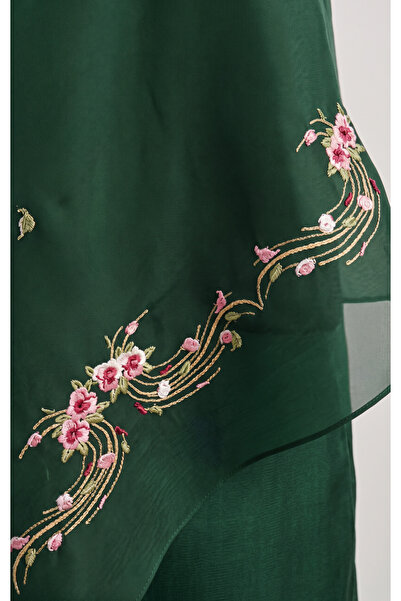 BAŞ TASARIM Green Cotton Sprinkled Spring Flowers Embroidered Shawl Headscarf
