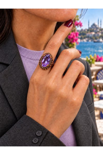 Nurnova 4139 Leylak Işıltısı – Oval Leylak Taşlı Vintage Bronz Kadın Yüzük