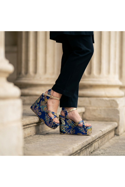 Letafia Valley Ethnic Pattern Wedge Heeled Shoes