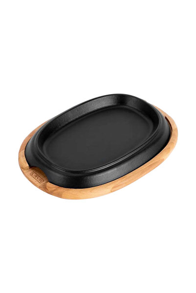 Lava Oval fajita hotplate, 26 x 19 cm, with wooden serving platter -