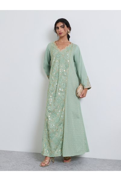 Amirah By Styli جلابية قطنية خضراء مطرزة