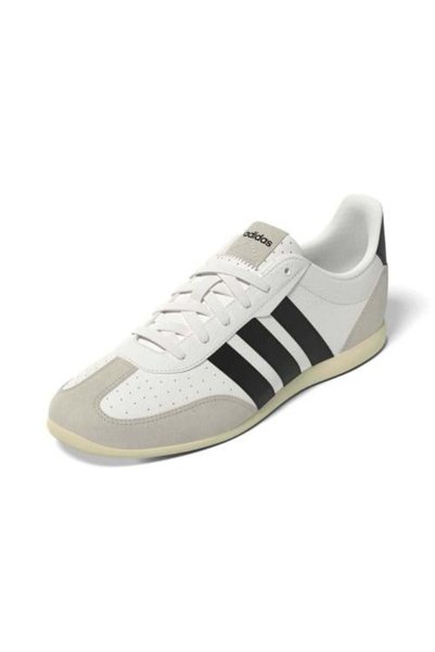 adidas حذاء رجالي عصري من BARREDA LO _ JR4618
