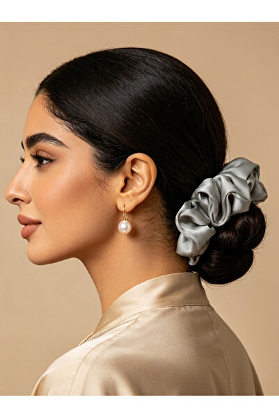 Take Two By Styli Light Grey Glossy Satin Medium Scrunchie