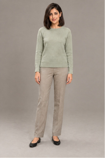 Yola Classic Round Neck Pullover