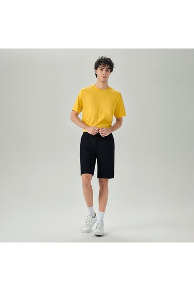 Giordano Men's Slim Fit Elastic Waist Bermuda Shorts