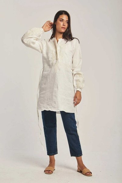 DALYDRESS بلوزة مطرزة بأكمام طويلة