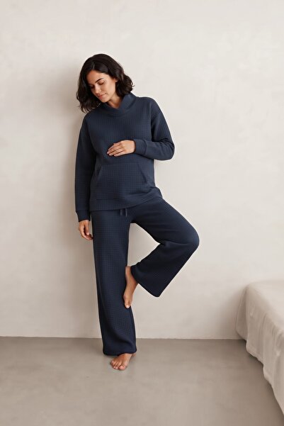 Miss Dünya Lissa Lunara Sweatshirt-Set aus gestepptem Stoff mit Bindungskrage...