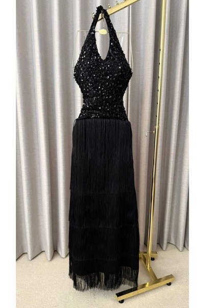 LAVERA STYLE فستان سهرة أسود بالترتر والشراشيب بياقة هالتر
