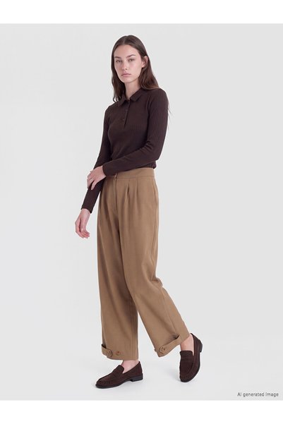 LC Waikiki بنطلون نسائي واسع الساق مطوي من LCW Modest باللون الكاكي