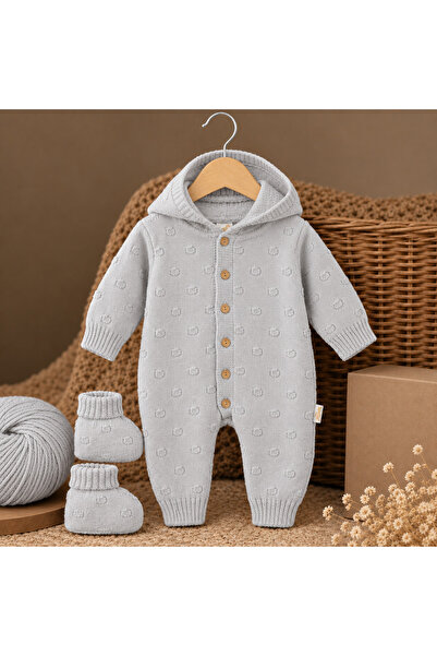 Kereminko Bebek 2-Piece Unisex Hooded Pompom Booties Knitwear Jumpsuit Set