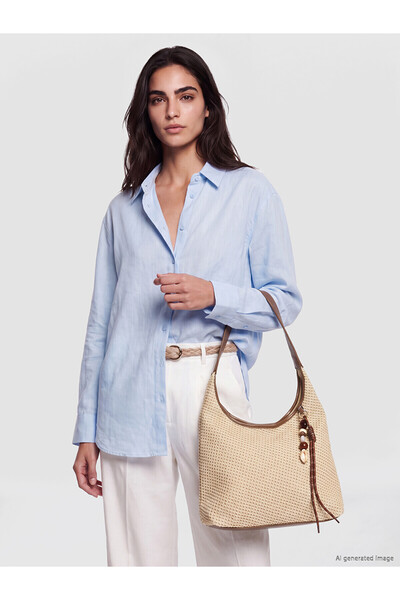 LC Waikiki حقيبة كتف نسائية باللون البيج من LCW ACCESSORIES مع فرق في التصميم...