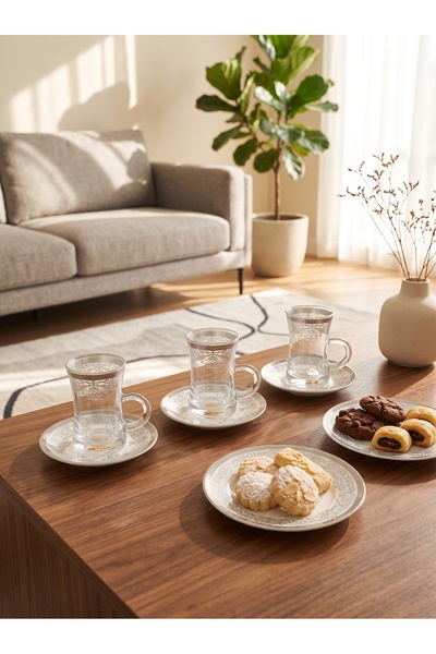 Generic Glass Tea Cups and Coffee Mugs with Ceramic Serving Trays Set Elegant Design for High-End Dining Experiences