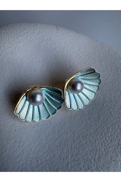 BHR AKSESUAR Pearlized Oyster Tiny Earrings (1.9 cm)