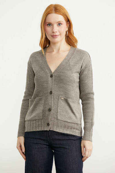Sementa V-Neck Knitwear Cardigan with Pockets - Milk Coffee