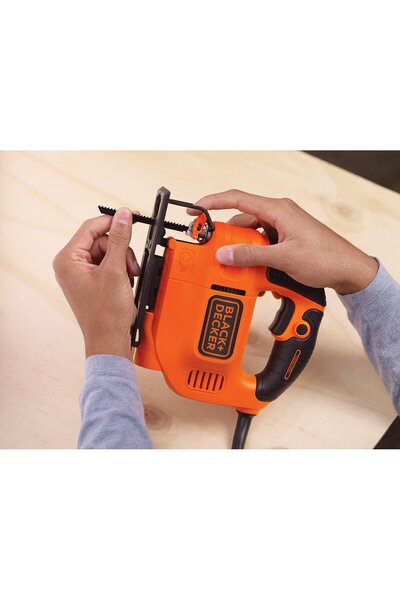 Black&Decker BLACK+DECKER Mașină de tăiat șiruri de gazon 520W KS701E