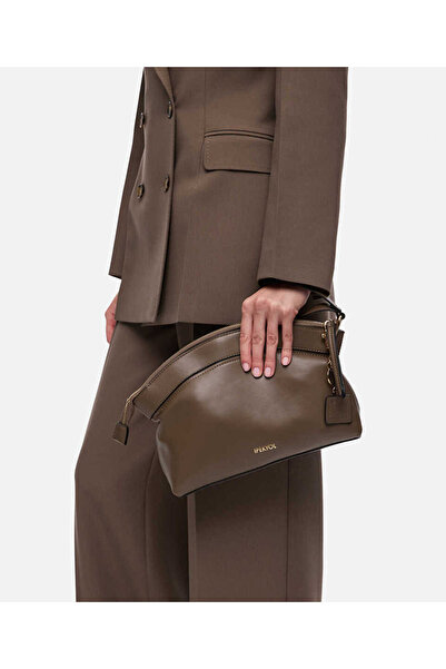 İpekyol Logo baskılı deri görünümlü clutch