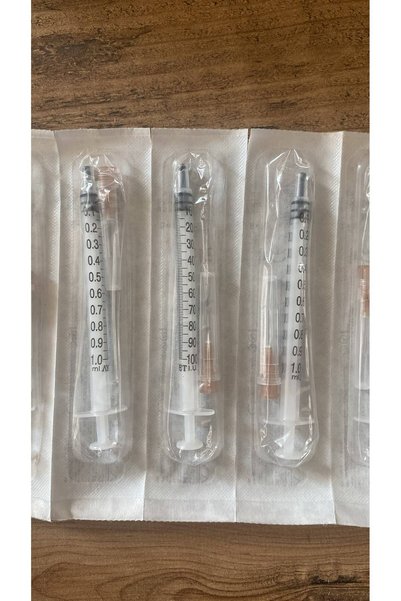 Ayset 1 ML ŞIRINGA(250 ADET) KAHVERENGİ 0,45*13mm (26g*1/2) (STERİL)