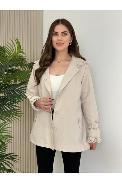 Hazel Butik Kadın Yaka ve Kolu Güpür Detaylı Düğmeli Mevsimlik Bej Trençkot C...