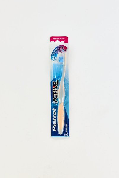 Pierrot Medium Medio Toothbrush, Assorted