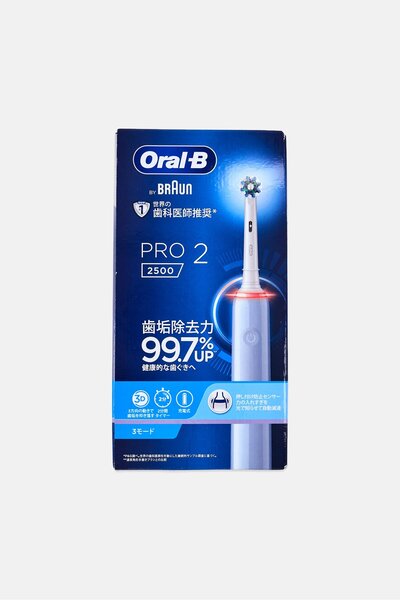 Oral-B Pro 2 Electric Toothbrush, Multicolor