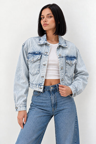 XRAY JEANS Women's Casual Ice Blue Denim Jacket with Chest Pockets