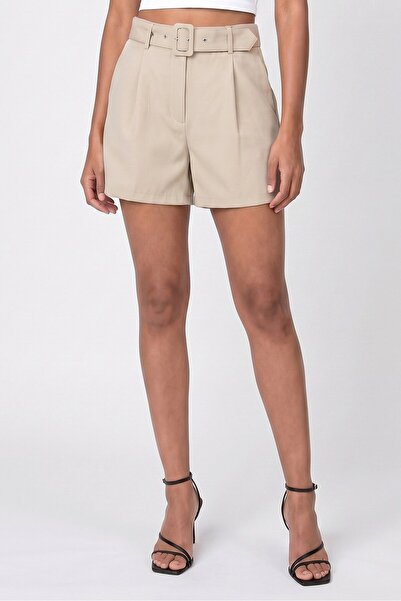 Sinsay Women Solid Belted Basic Shorts, Light Olive