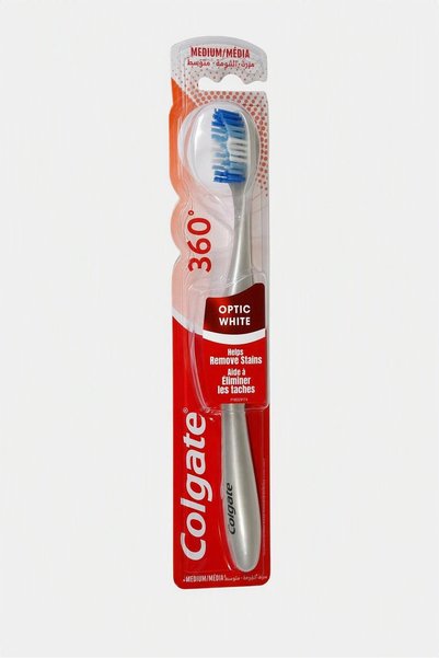 Colgate 2Pcs Medium 360 Optic White Toothbrush