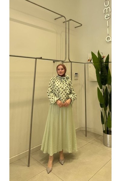 modayaselam Puantiye Desenli Etekli Takım