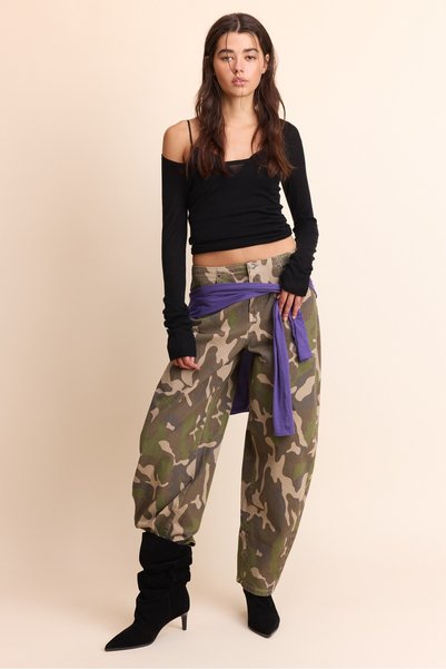 Stradivarius Ayarlamalı barrel jean