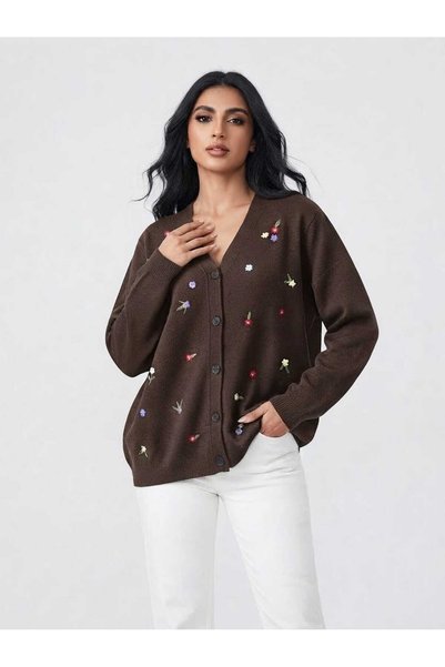 sea gulf بلوزة كارديجان محبوك بياقة على شكل حرف V ومزين بتطريز زهور ملونة صغيرة