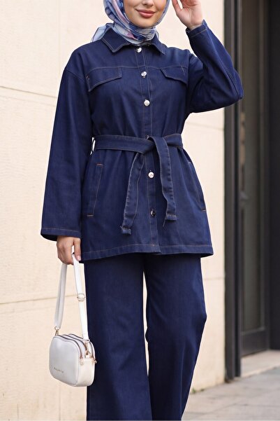 Modamorfo Costum din denim cu buzunare cu nasturi în față și pantaloni cu cur...