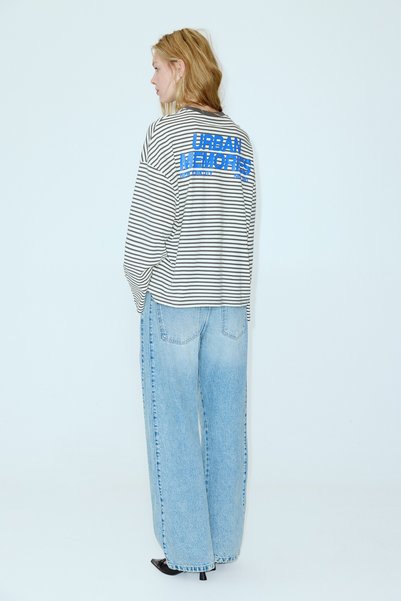Pull & Bear Çizgili grafik Tişört