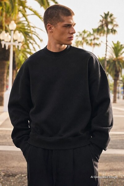 Madmext Siyah Bisiklet Yaka Oversize Şardonlu Basic Erkek Sweatshirt 6048