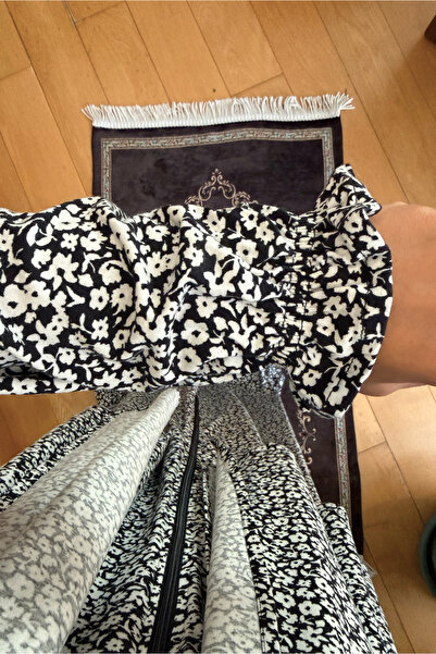 Lagom Viscose One-Piece Prayer Dress with Bag - Black and White Colored Visco...