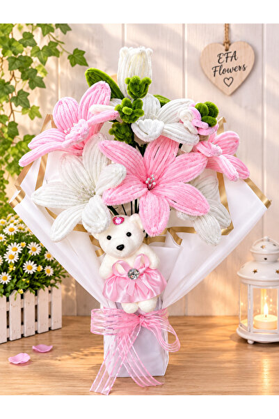 EFA Flowers Ayıcıklı Pembe Beyaz Lilyum Şönil Çiçek Buketi – El Yapımı Özel G...