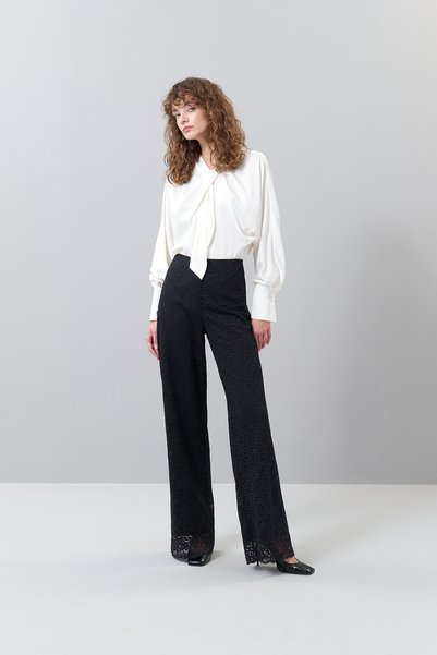 Roman Dantelli Düz Paça Pantolon Siyah K2512041_001