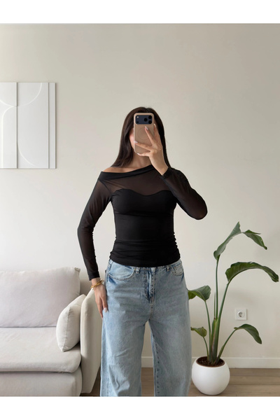 Zoom Butik Tül Detay Kayık Yaka Bluz - SİYAH
