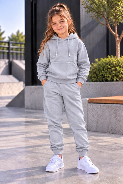 DAXİS Sportwear Company SET DE PENTRU FETE CU GLUGĂ ȘI PANTALONI LATE DIN ELA...