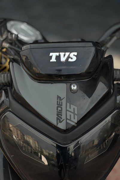 Banxtre TVS Raider 125 için Raider 125 Yazılı Kafa Detay Sticker