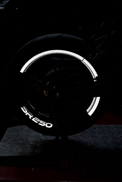 Banxtre CFMOTO 250SR için Reflektörlü SR250 Yazılı Yarım Jant Şeridi (Ön-Arka...