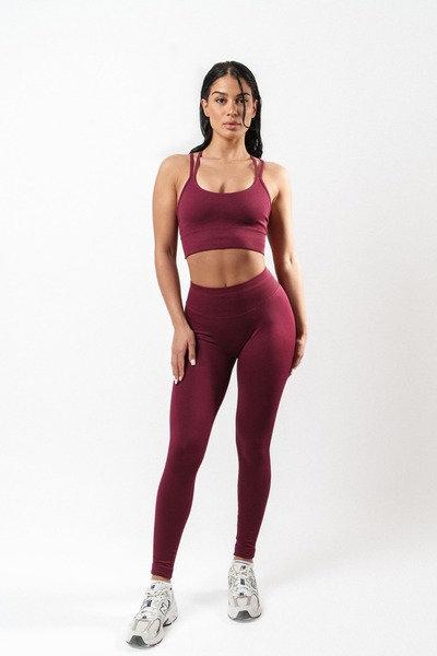 Superstacy Sutien sport Jade fără cusături, cu spate încrucișat, culoare cireș