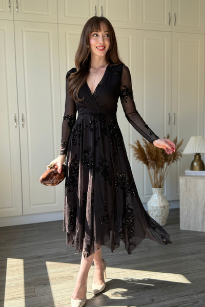 Dilay Gökoğlu Butik Rochie midi asimetrică cu decolteu dublu și model argintiu