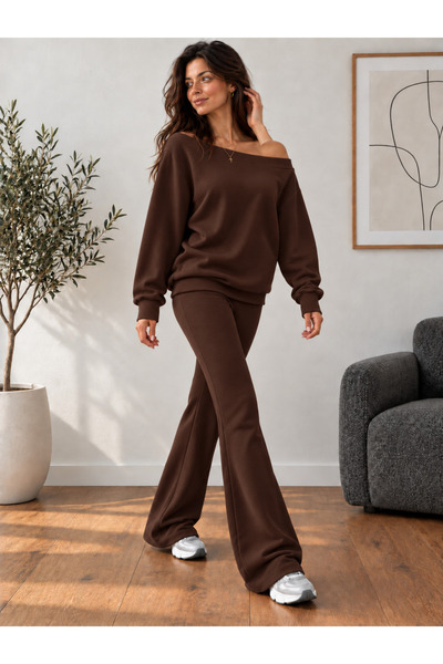 unika boutique طقم نسائي مكون من قطعتين بياقة قاربية وأكمام إسبانية