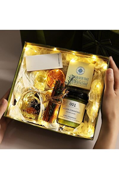 Yelajoy مجموعة من 7 شموع معطرة في صندوق هدايا - تتضمن موزع عطر بالقصب، شمع عط...