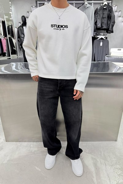 HAFKAGİYİM Beyaz Studios Baskılı Boxy Fit Sweatshirt
