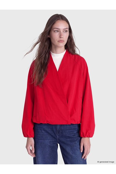 LC Waikiki معطف واق من المطر نسائي كبير الحجم ذو ياقة مزدوجة من LCW Modest