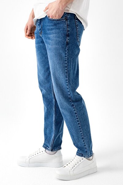 i8 Denim Tapered Jean