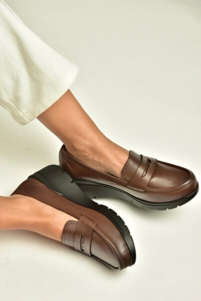 Fox Shoes Z324208503 حذاء نسائي كاجوال من الجلد الطبيعي باللون البني