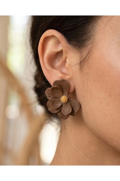 Mum Aşkı Brown Flower Figured Gold Detailed Earrings