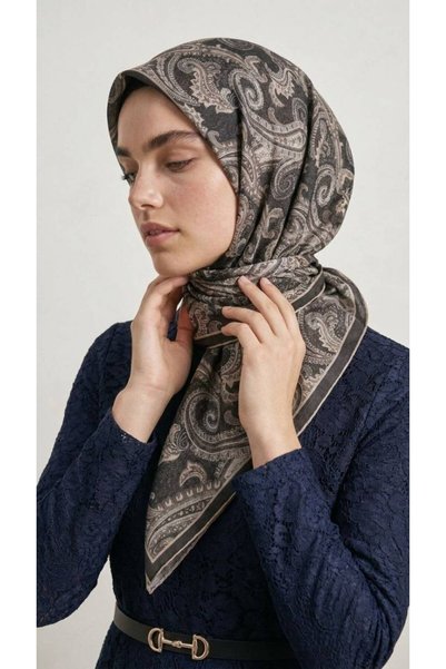 Levidor Elya Scarf